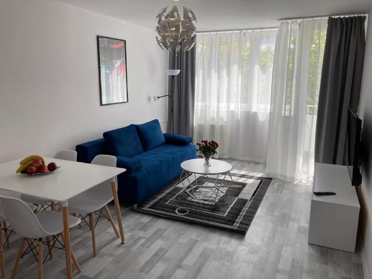 Apartament *